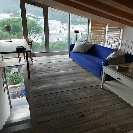 Wonderful Views And Calm Tree House كاذاكيس